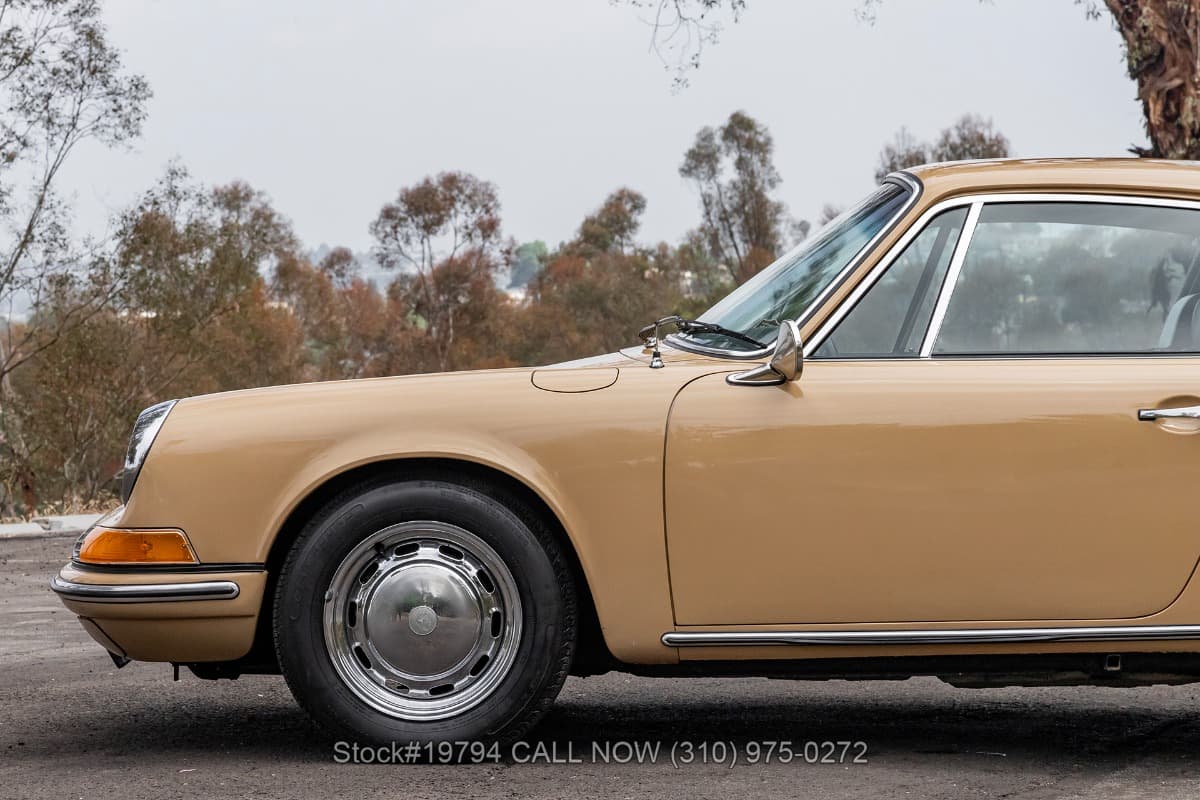1969 Porsche 912 5-Speed Long-Wheelbase (LWB) thumbnail 11
