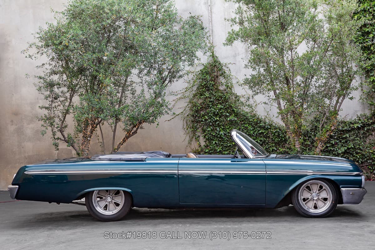 1962 Ford Galaxie 500 Sunliner Convertible Pro-Touring thumbnail 4