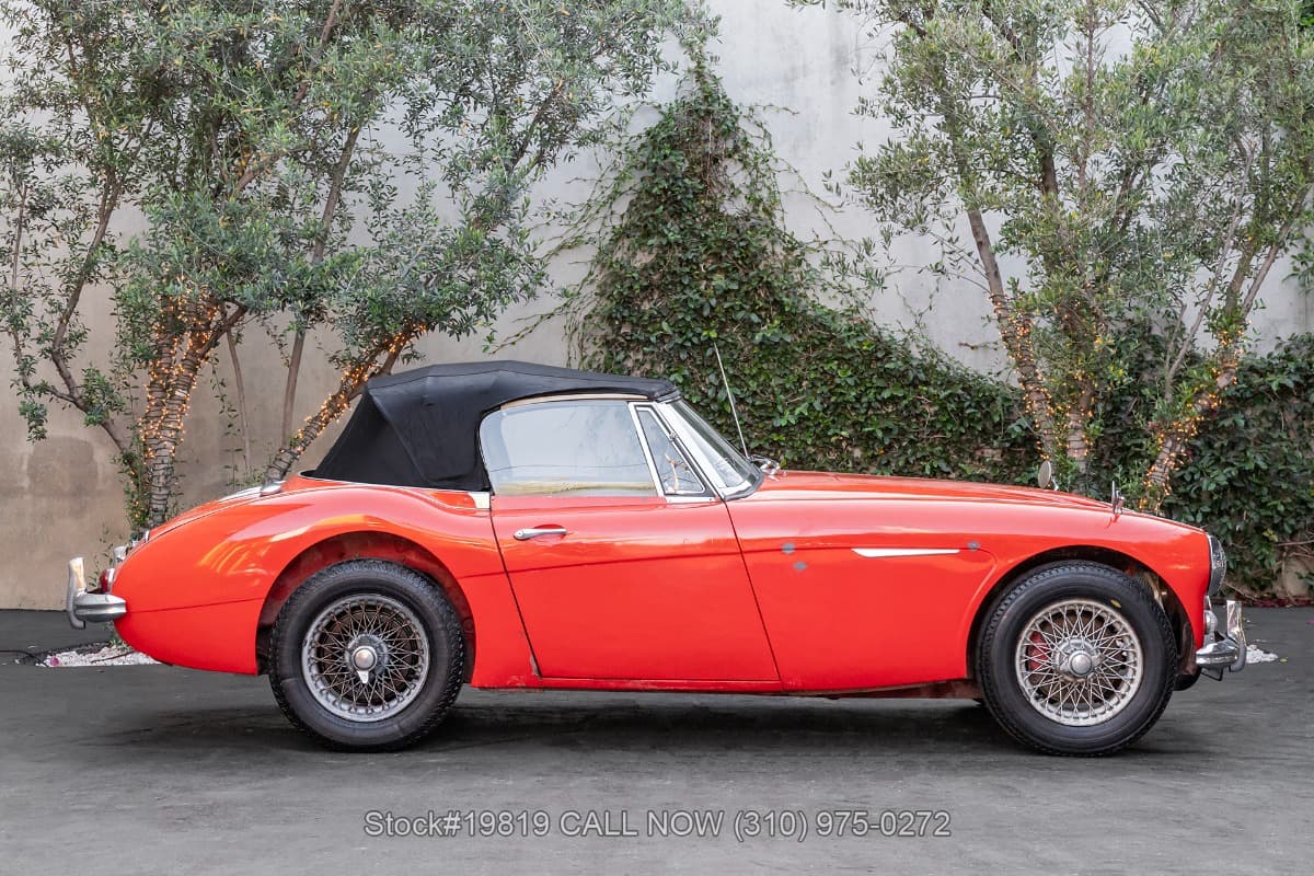1965 Austin-Healey 3000 BJ8 Mk III  Convertible Sports Car thumbnail 8