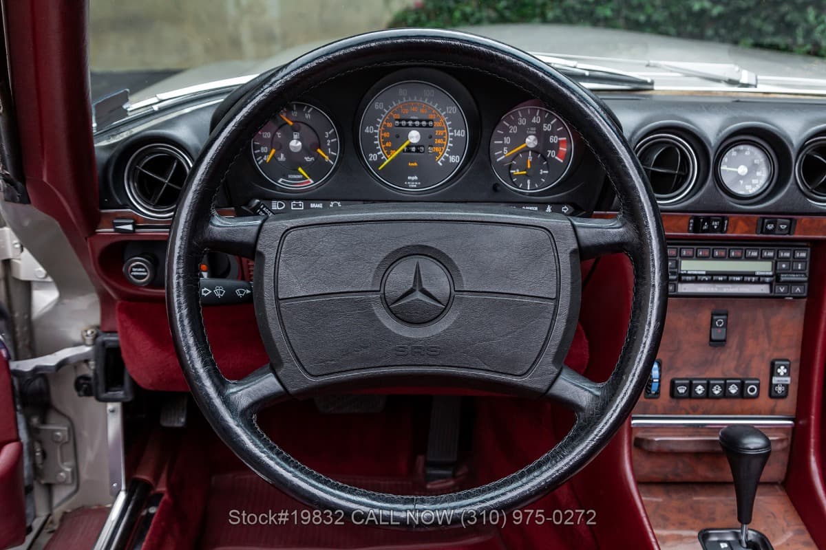 1986 Mercedes 560SL thumbnail 18