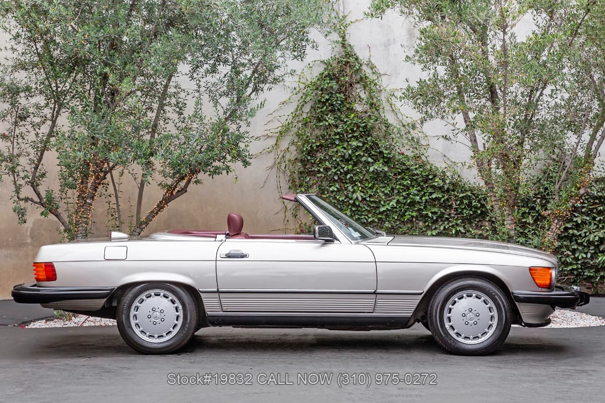 1986 Mercedes 560SL thumbnail 3