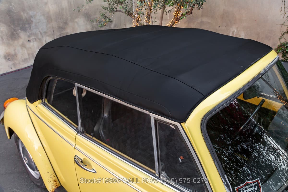 1975 Volkswagen Super Beetle Convertible thumbnail 10
