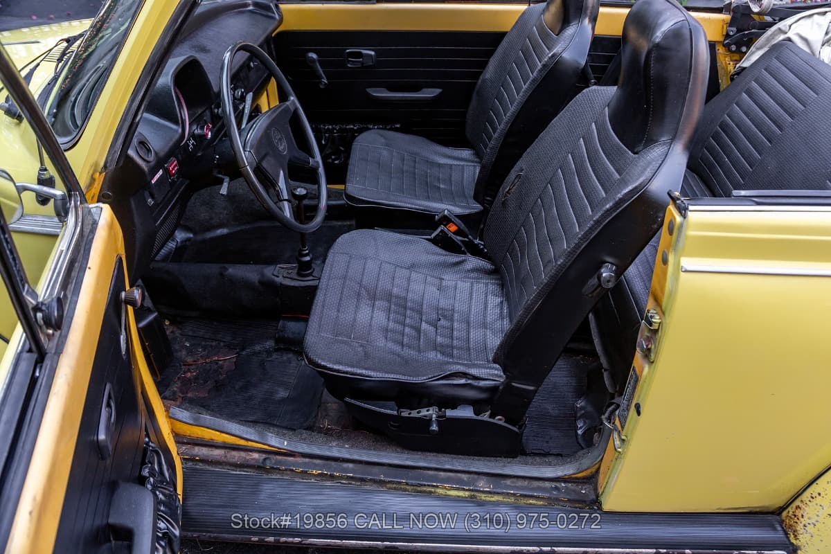 1975 Volkswagen Super Beetle Convertible thumbnail 15