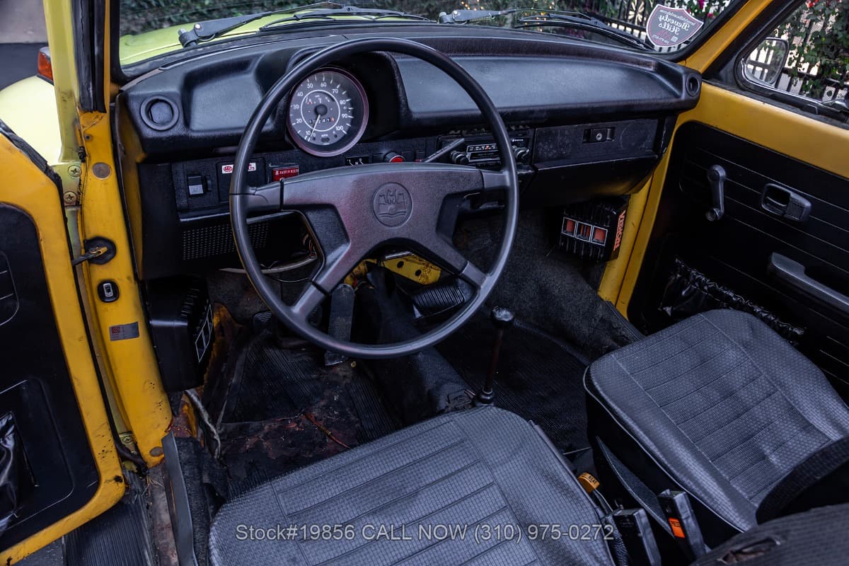 1975 Volkswagen Super Beetle Convertible thumbnail 16