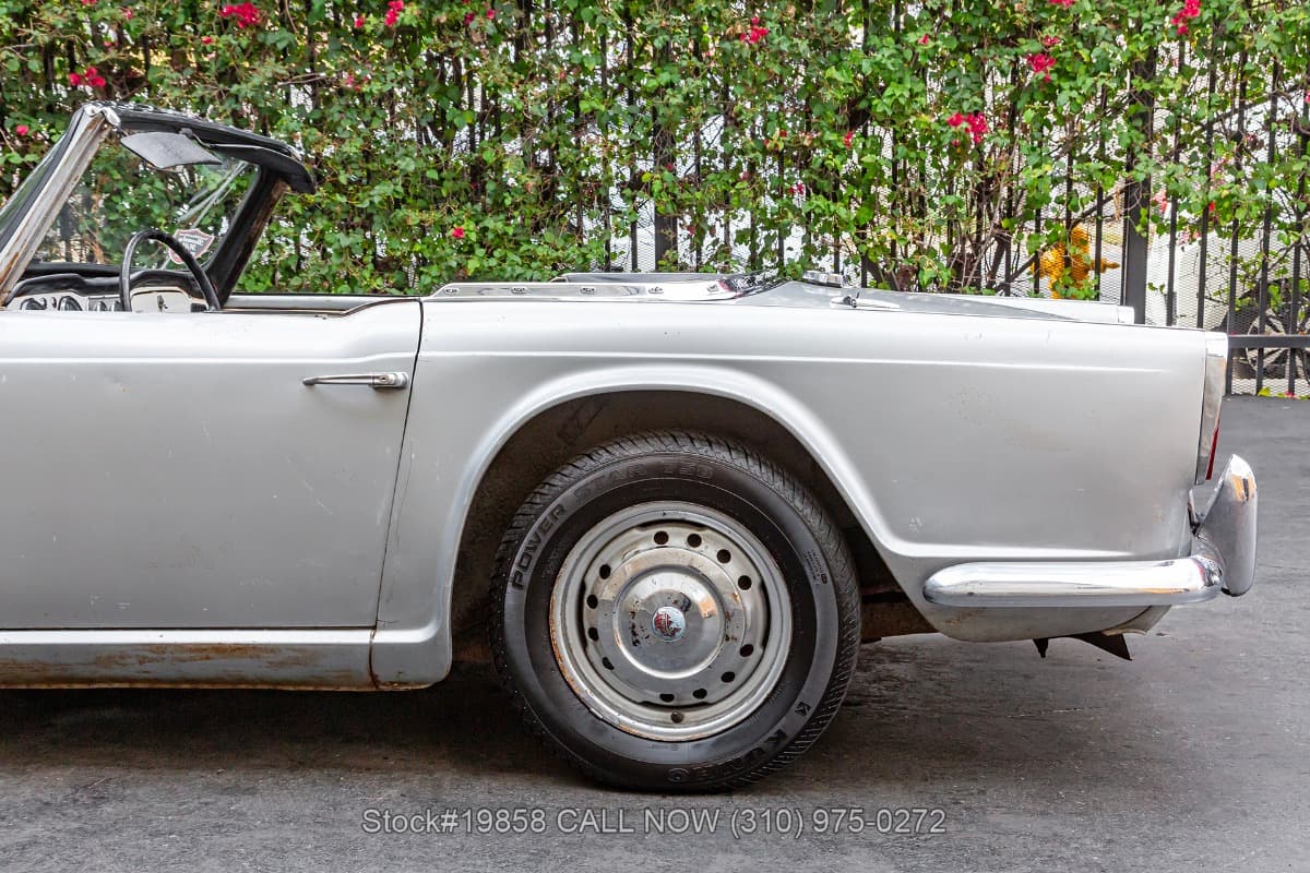 1962 Triumph TR4 thumbnail 10
