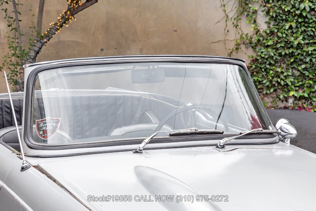1962 Triumph TR4 thumbnail 7