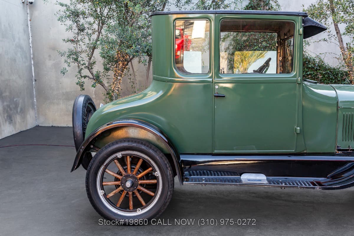 1927 Ford Model T Coupe thumbnail 11