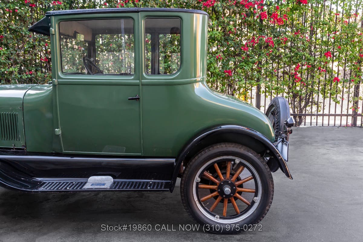 1927 Ford Model T Coupe thumbnail 13