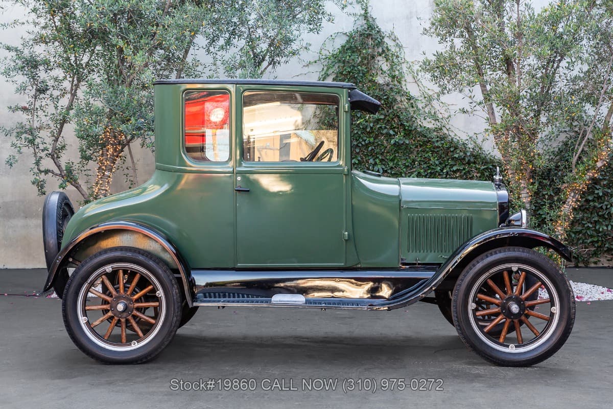 1927 Ford Model T Coupe thumbnail 4