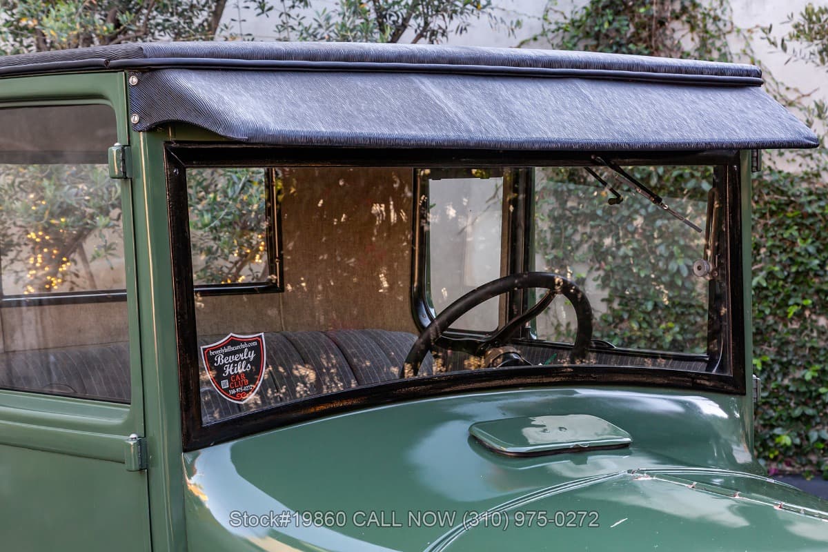 1927 Ford Model T Coupe thumbnail 9