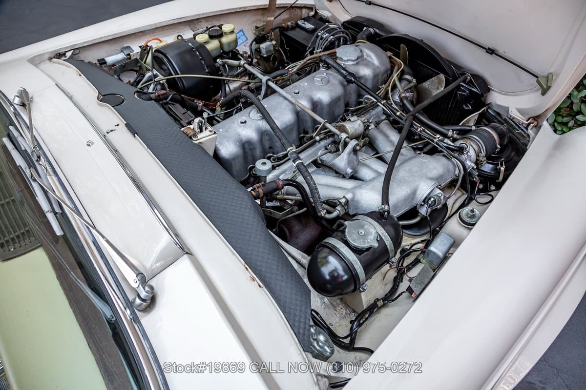 1968 Mercedes 250SL with 2 tops thumbnail 23