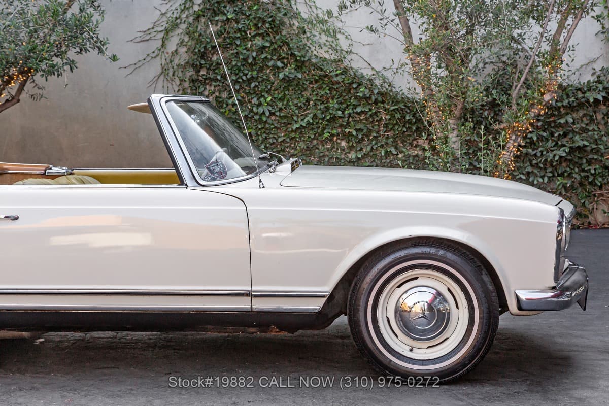 1966 Mercedes 230SL thumbnail 13