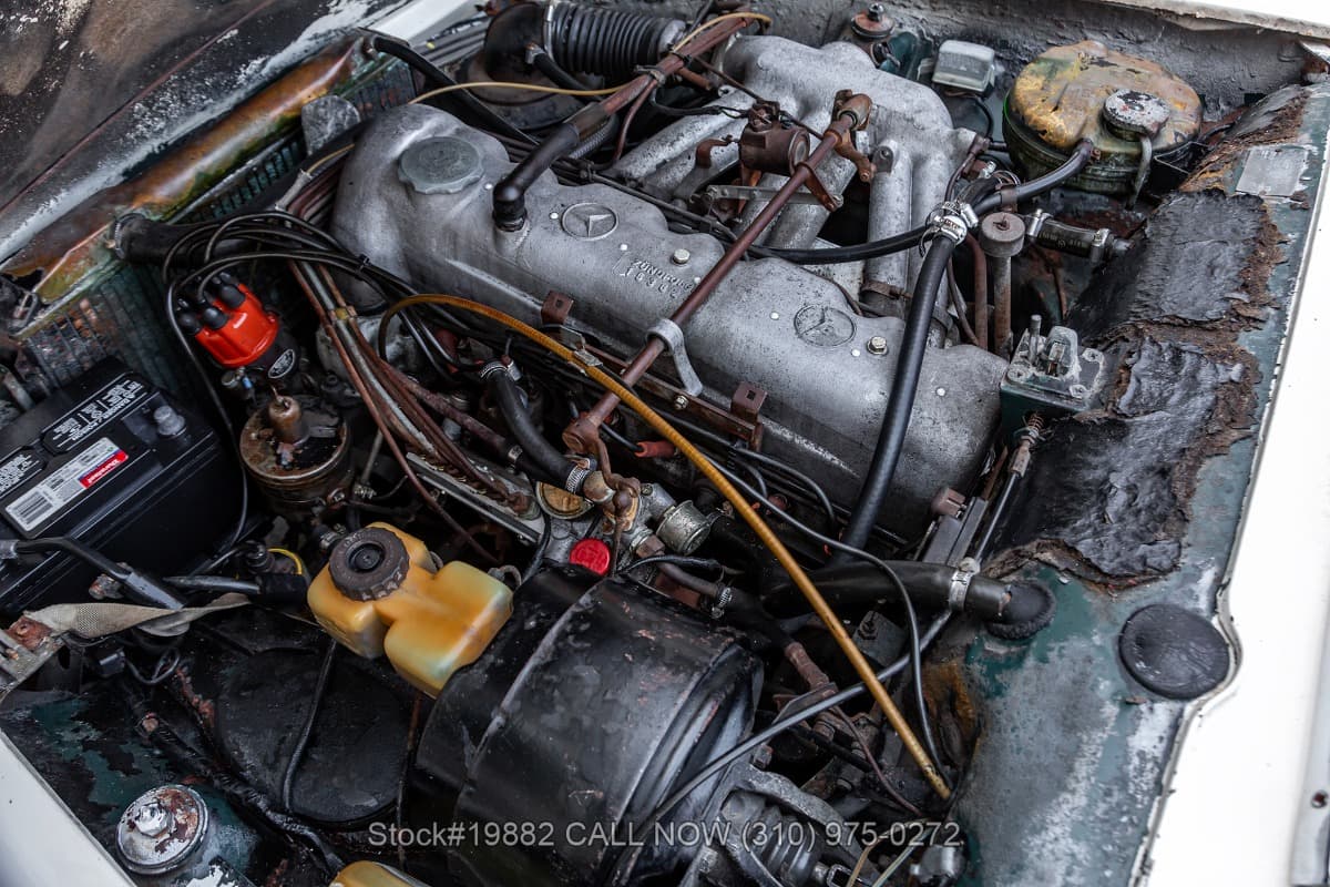 1966 Mercedes 230SL thumbnail 23