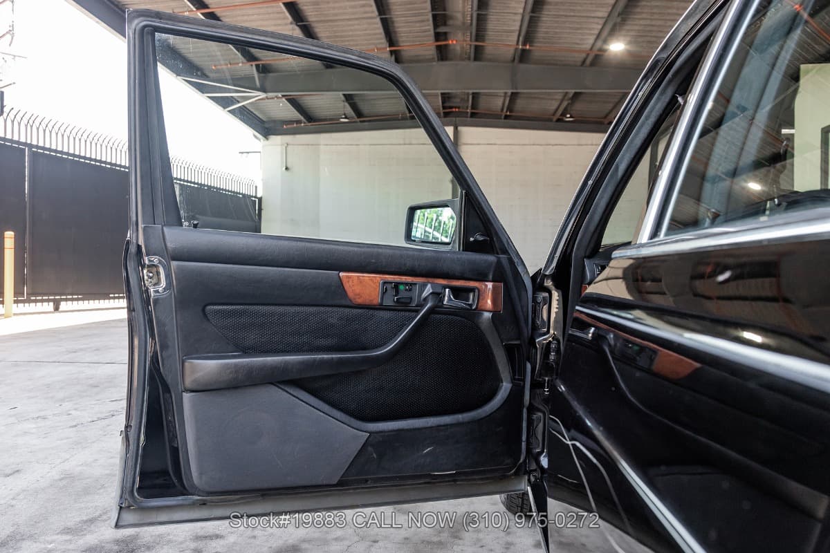 1988 Mercedes 560SEL thumbnail 7