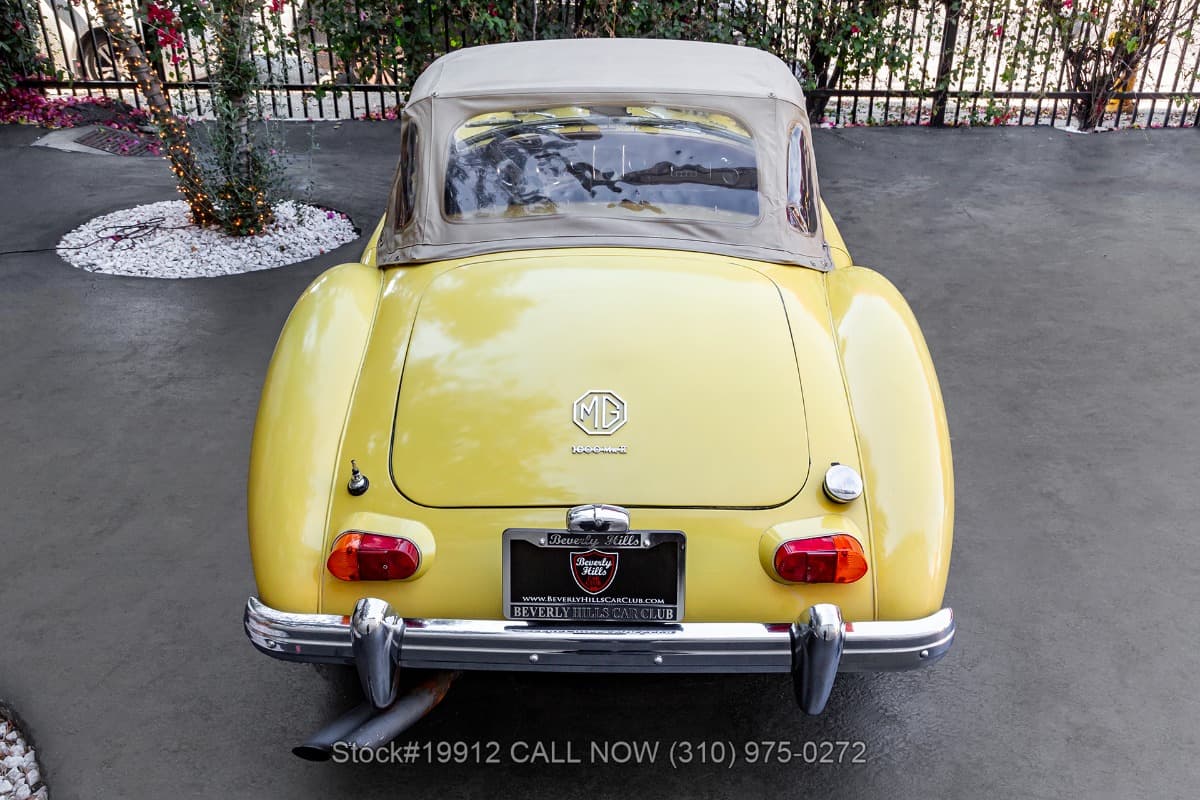 1962 MG MGA 1600 Mark II Roadster thumbnail 7