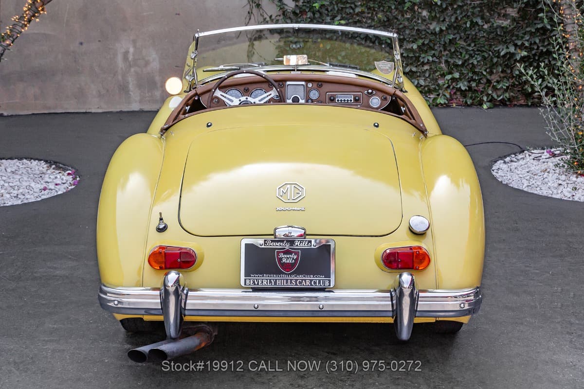 1962 MG MGA 1600 Mark II Roadster thumbnail 4