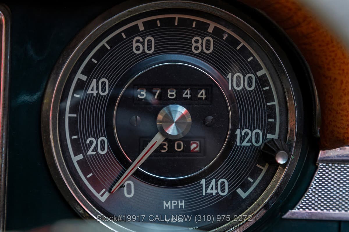 1967 Mercedes 230SL thumbnail 18