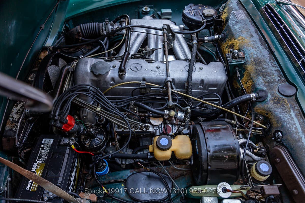 1967 Mercedes 230SL thumbnail 24