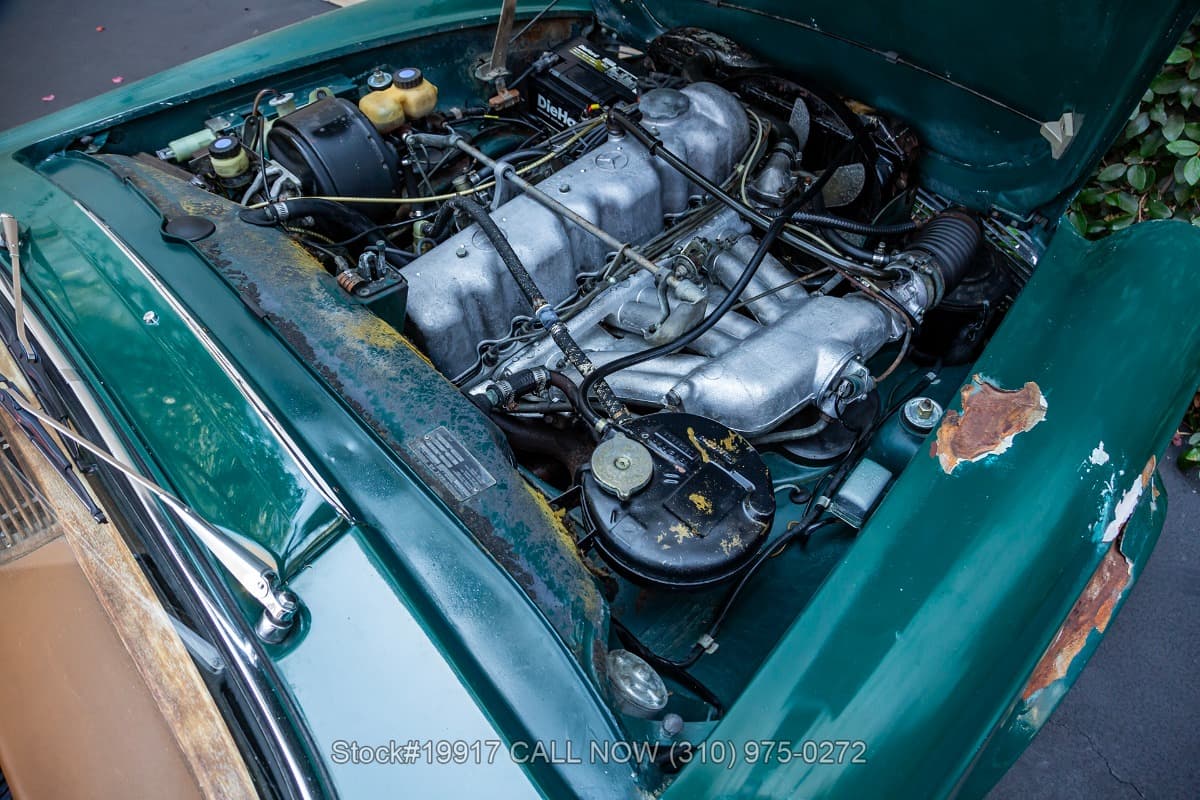 1967 Mercedes 230SL thumbnail 26