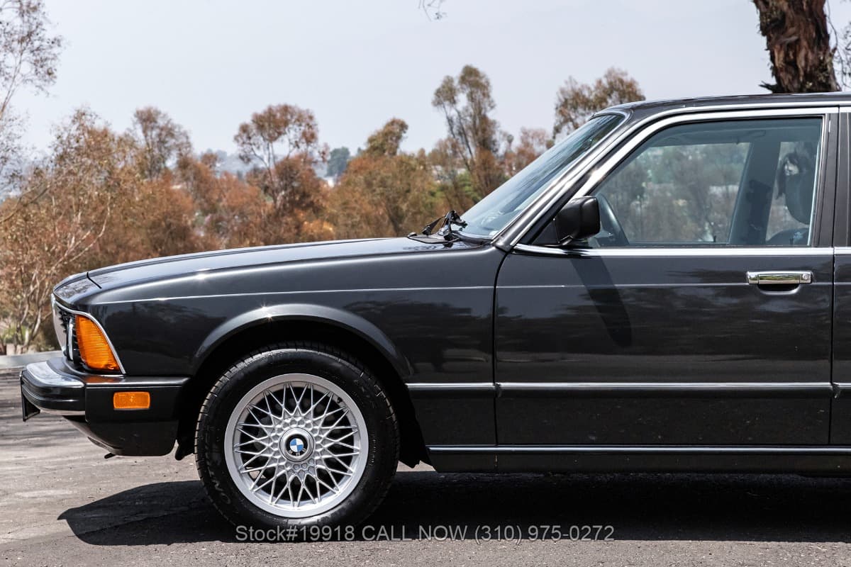 1986 BMW L7 Sedan thumbnail 10