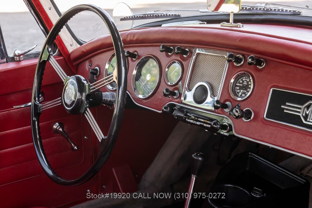 1960 MG A 1600 Mk I Coupe 1600 Mk I Coupe thumbnail 16