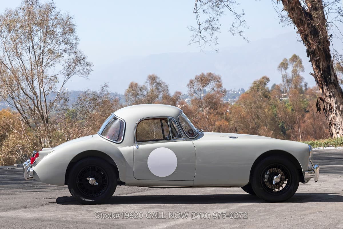 1960 MG A 1600 Mk I Coupe 1600 Mk I Coupe thumbnail 4