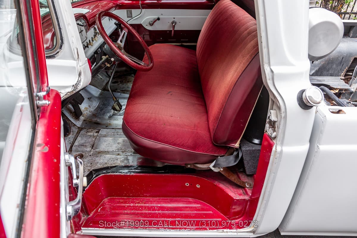 1960 Ford F100 Custom Cab Styleside Long Bed Pickup thumbnail 13
