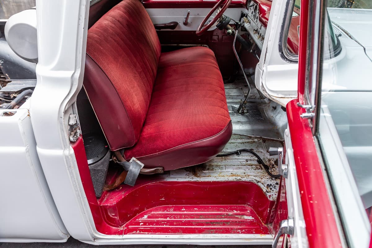 1960 Ford F100 Custom Cab Styleside Long Bed Pickup thumbnail 16