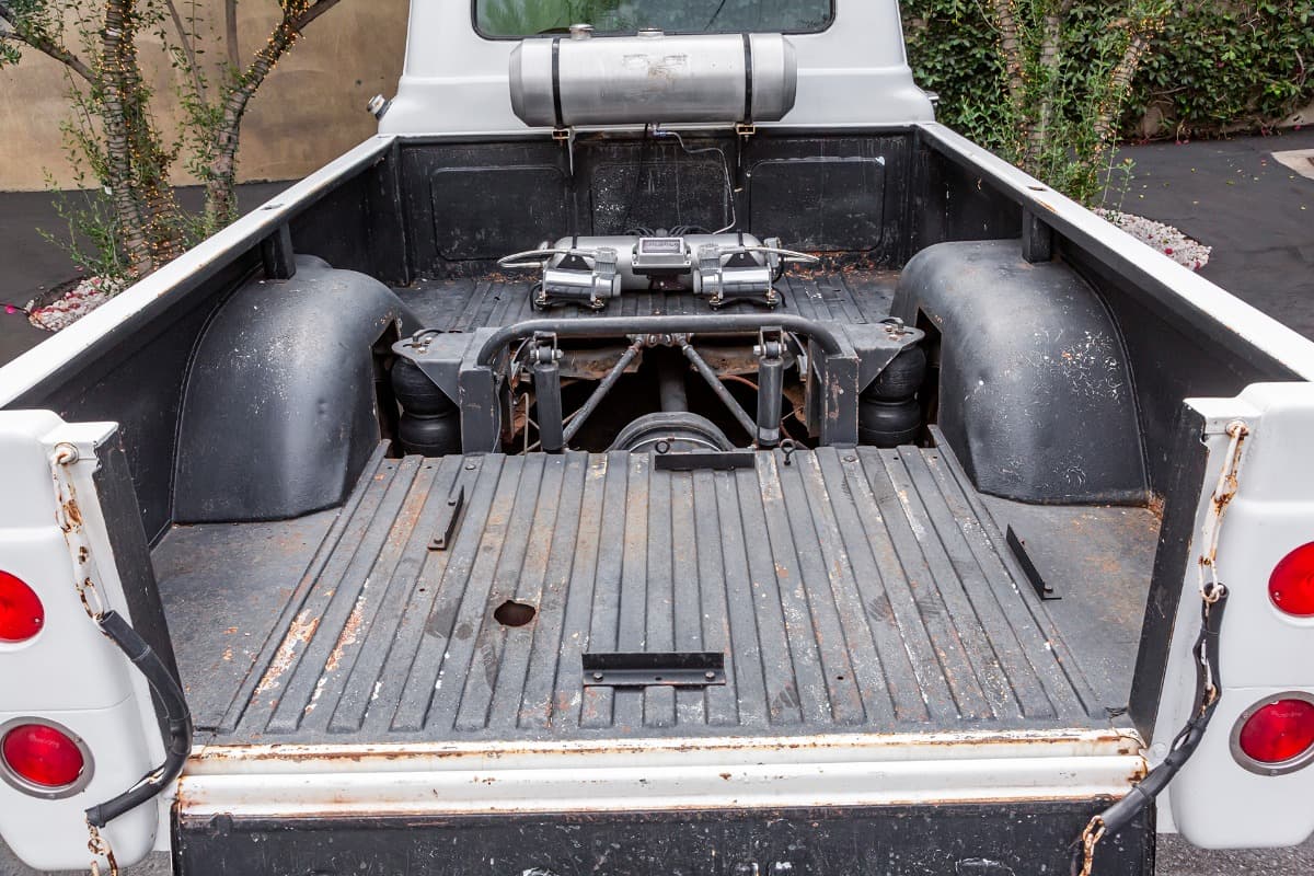 1960 Ford F100 Custom Cab Styleside Long Bed Pickup thumbnail 19