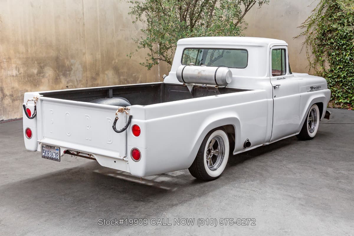 1960 Ford F100 Custom Cab Styleside Long Bed Pickup thumbnail 5