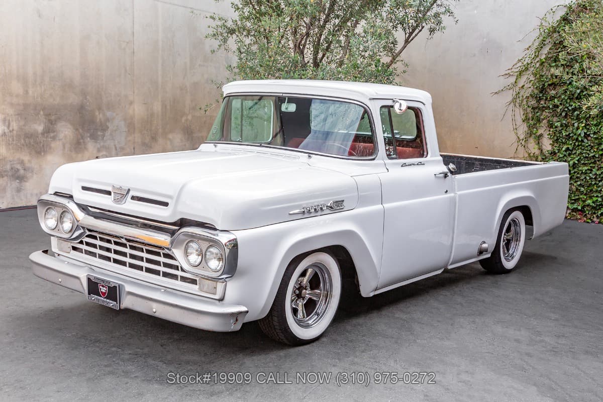 1960 Ford F100 Custom Cab Styleside Long Bed Pickup thumbnail 7