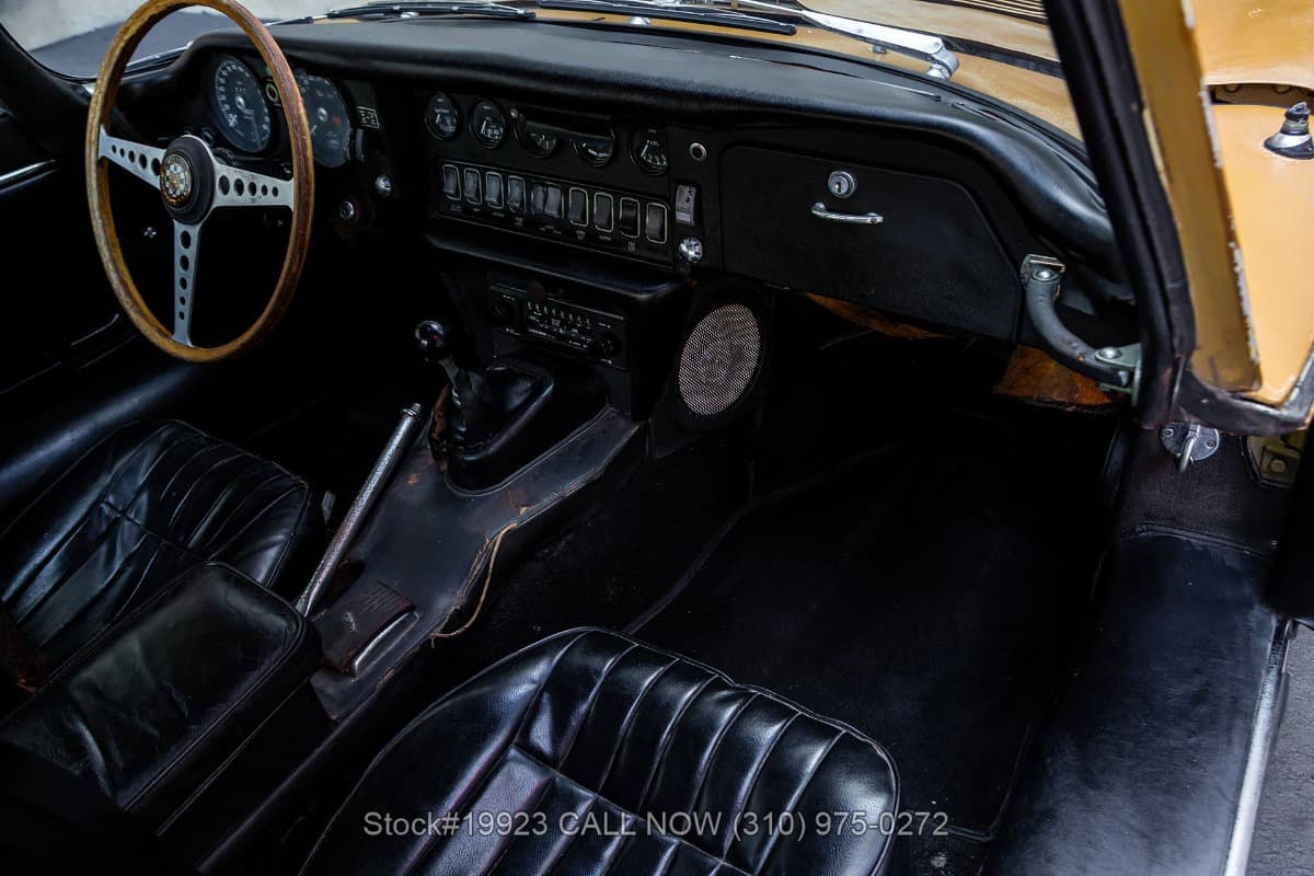 1968 Jaguar XKE Fixed Head Coupe thumbnail 15