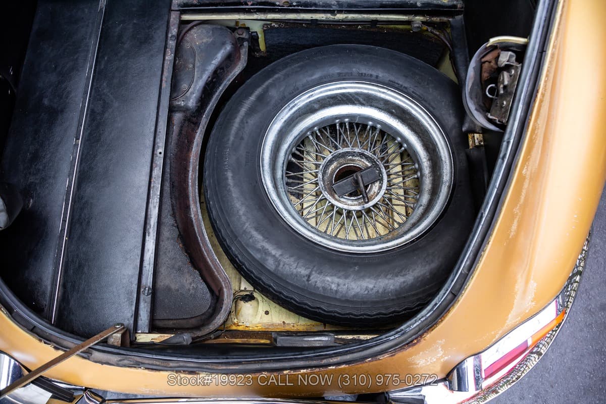 1968 Jaguar XKE Fixed Head Coupe thumbnail 17