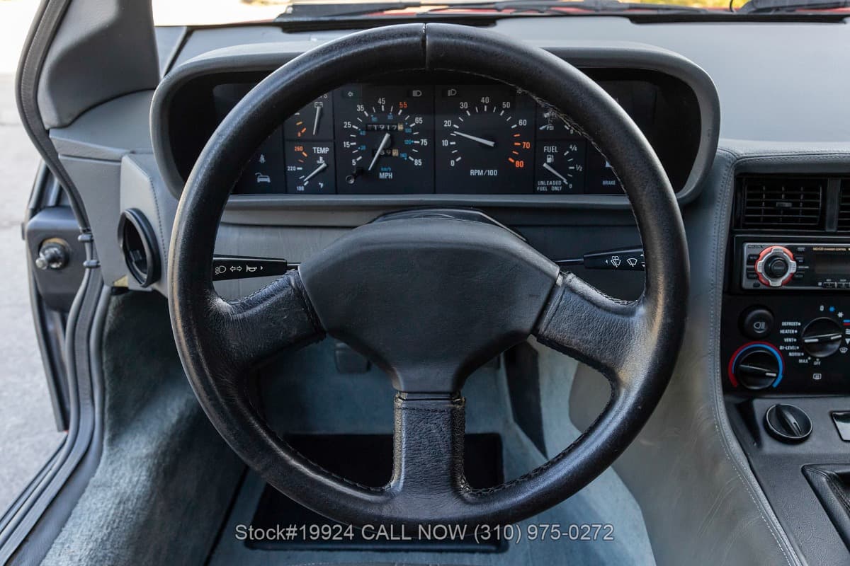 1981 DeLorean DMC-12 thumbnail 11