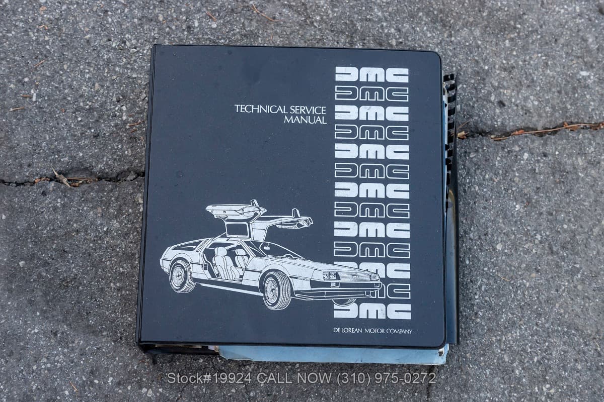1981 DeLorean DMC-12 thumbnail 24