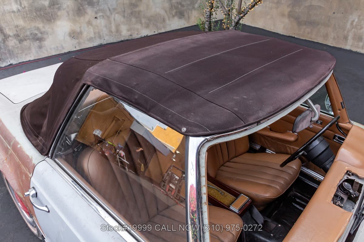1971 Mercedes 280SL with 2 tops thumbnail 9