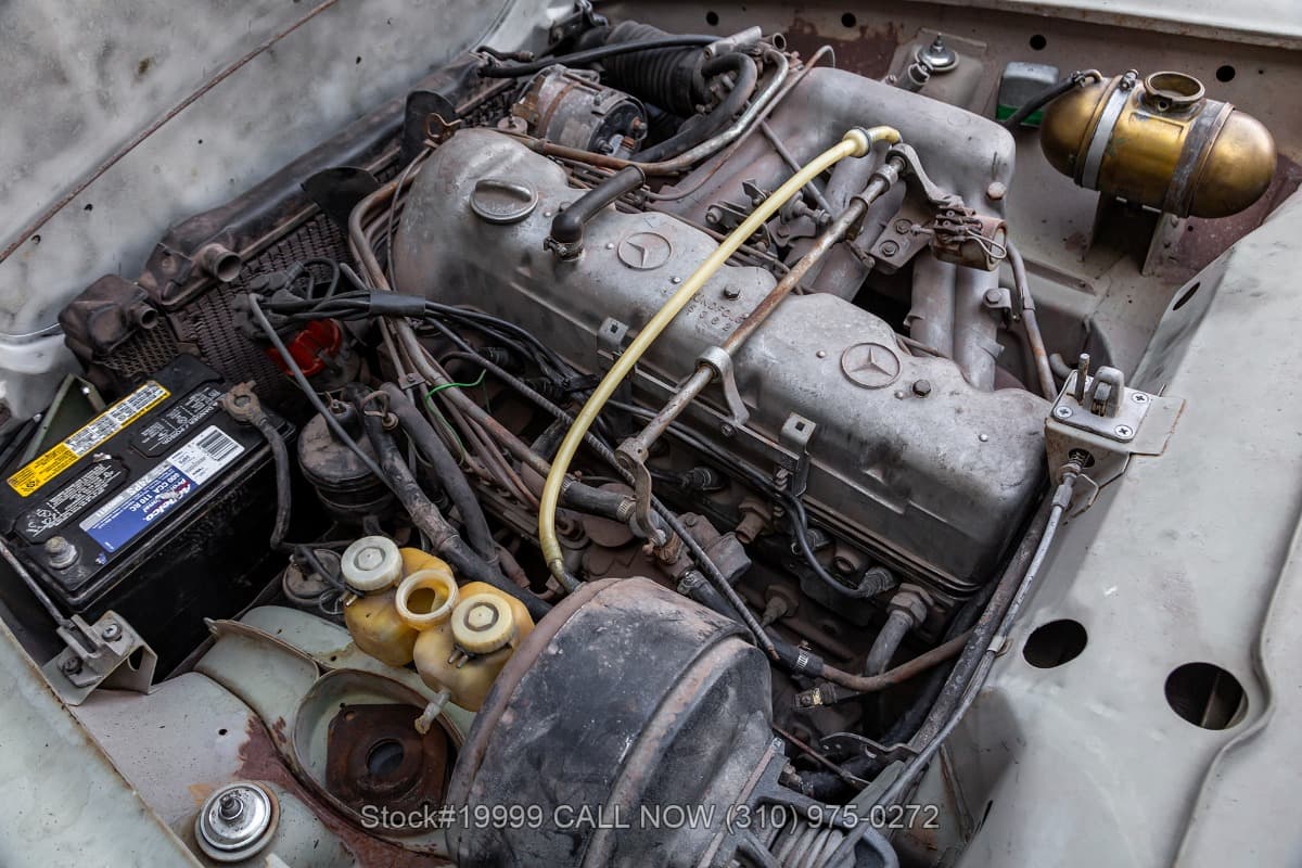 1971 Mercedes 280SL with 2 tops thumbnail 23