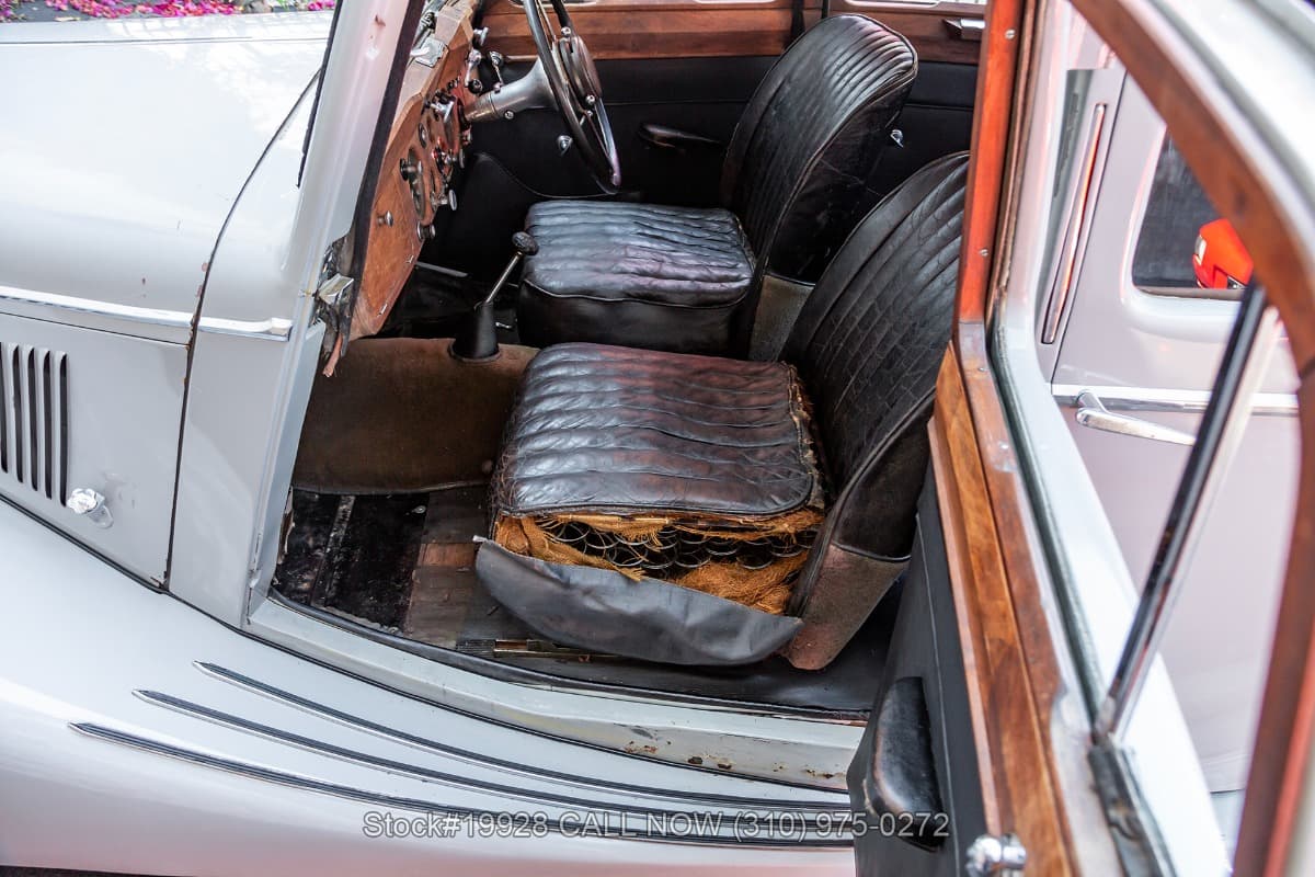 1945 Jaguar 1 1/2 Litre Saloon Mark IV Right-Hand Drive thumbnail 9