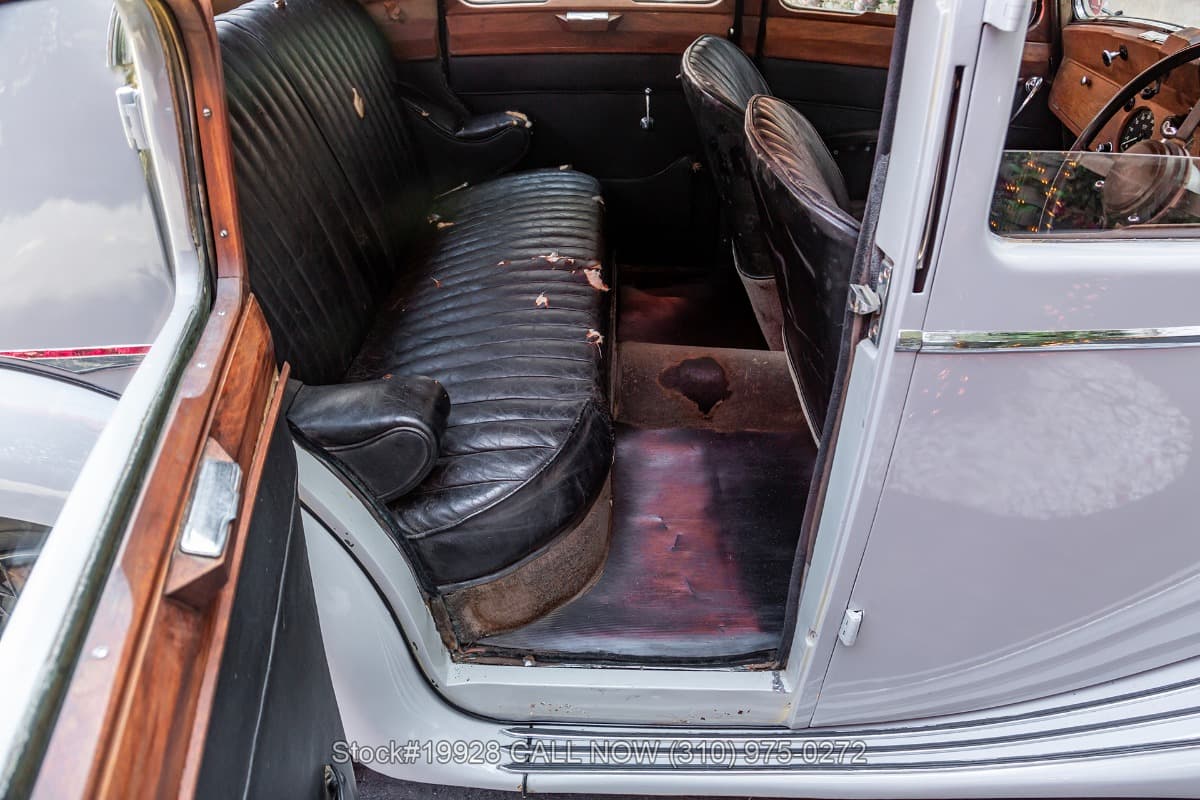 1945 Jaguar 1 1/2 Litre Saloon Mark IV Right-Hand Drive thumbnail 12
