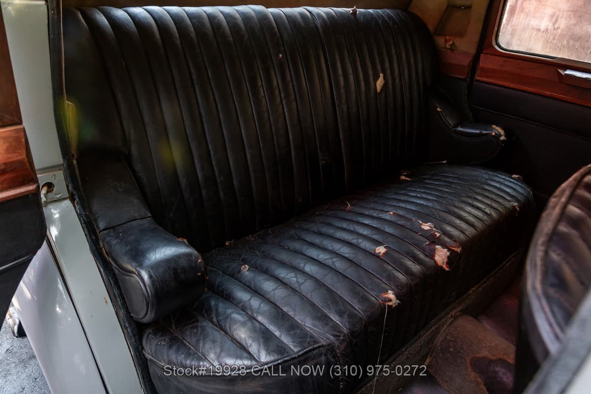 1945 Jaguar 1 1/2 Litre Saloon Mark IV Right-Hand Drive thumbnail 13