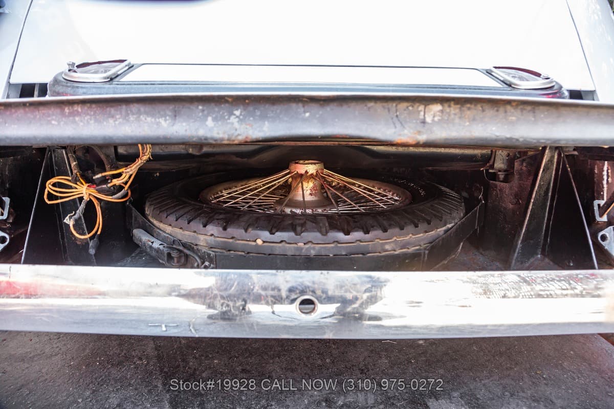 1945 Jaguar 1 1/2 Litre Saloon Mark IV Right-Hand Drive thumbnail 18