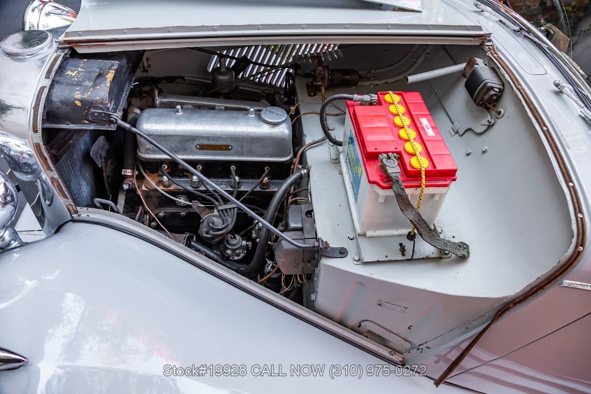 1945 Jaguar 1 1/2 Litre Saloon Mark IV Right-Hand Drive thumbnail 21