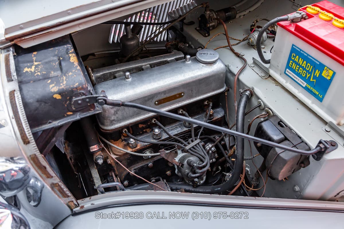 1945 Jaguar 1 1/2 Litre Saloon Mark IV Right-Hand Drive thumbnail 23