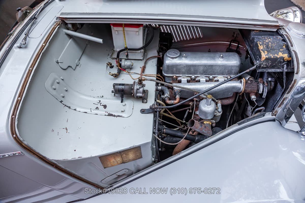 1945 Jaguar 1 1/2 Litre Saloon Mark IV Right-Hand Drive thumbnail 24