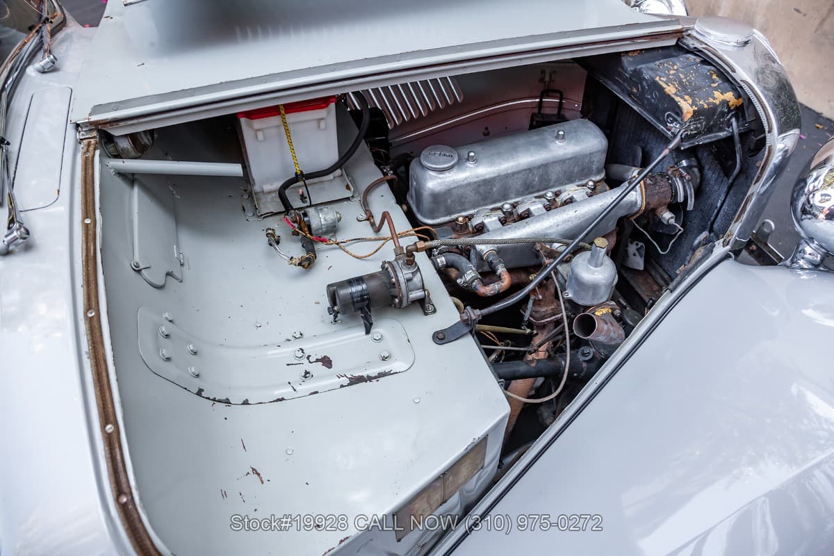 1945 Jaguar 1 1/2 Litre Saloon Mark IV Right-Hand Drive thumbnail 25