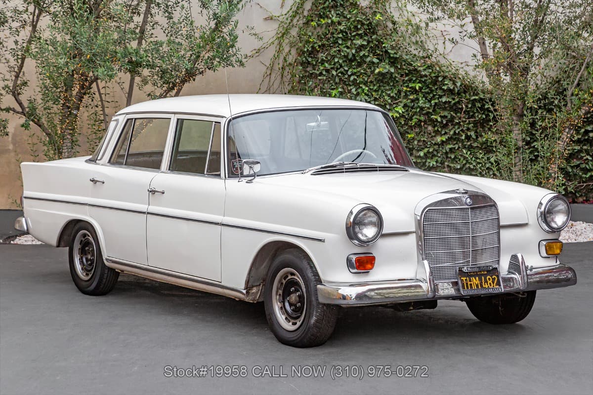 1966 Mercedes 200D W110 Fintail β photo 1