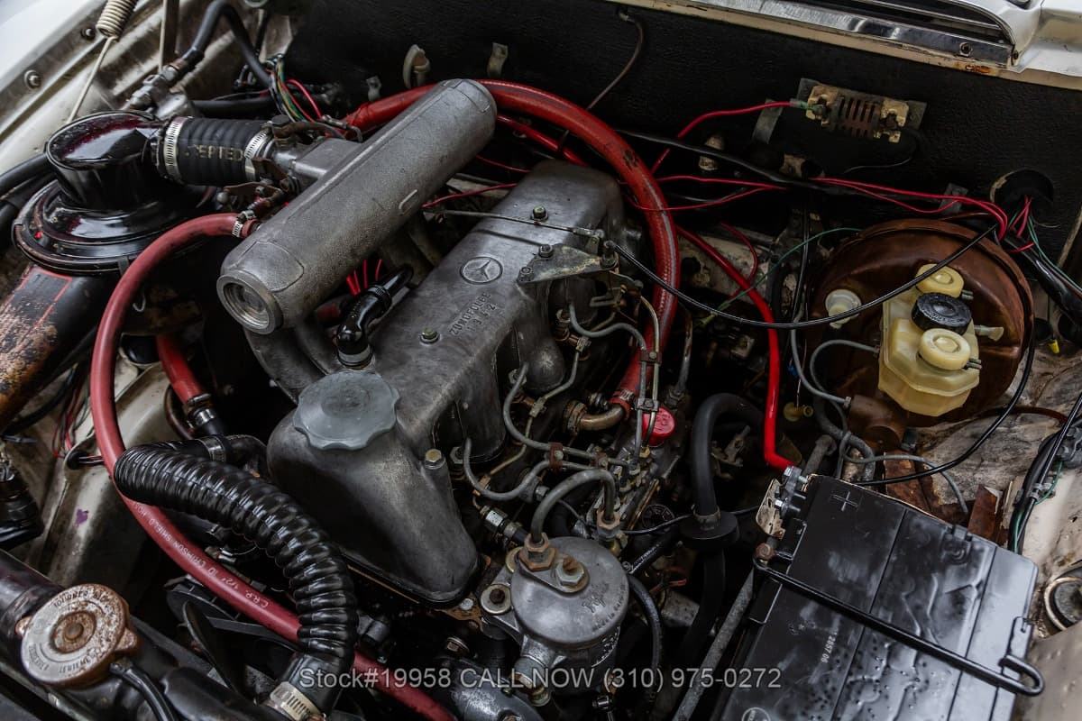 1966 Mercedes 200D W110 Fintail thumbnail 22