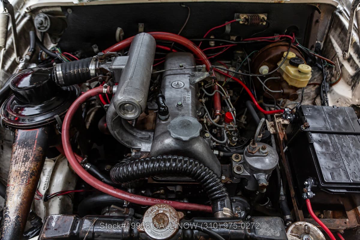 1966 Mercedes 200D W110 Fintail thumbnail 24