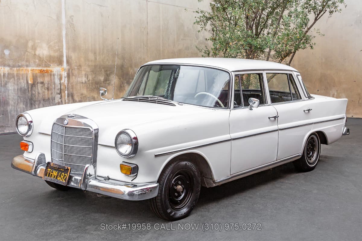1966 Mercedes 200D W110 Fintail thumbnail 6