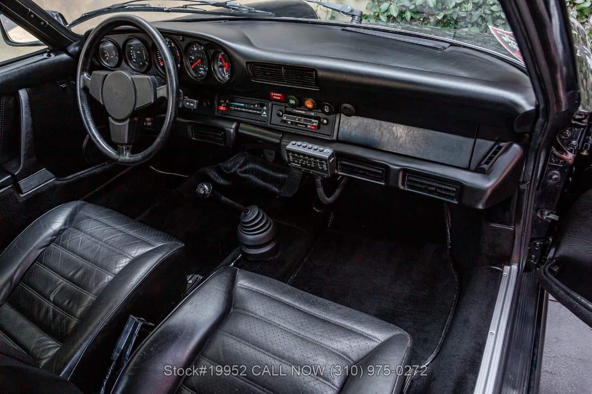 1977 Porsche 911S Coupe thumbnail 17